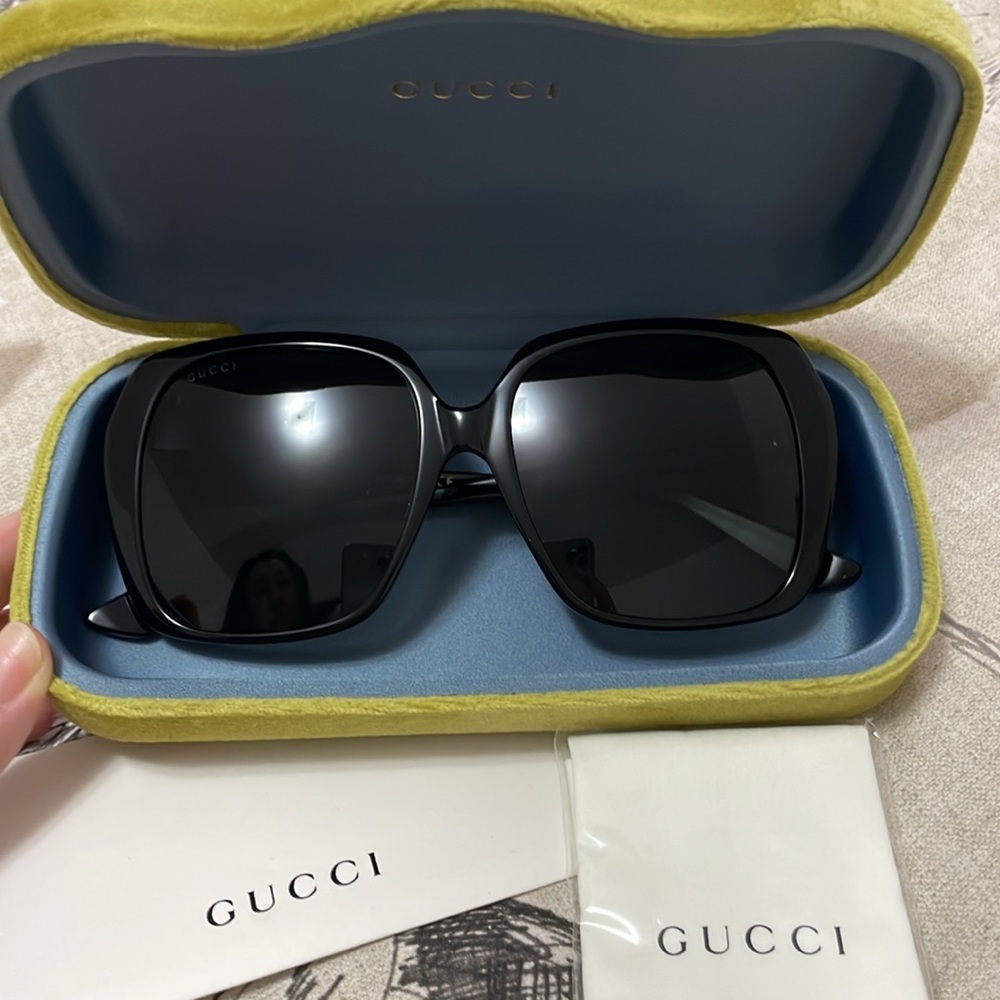 GUCCI GG0533SA 001 Square Black Shiny Black Grey Women's Sunglasses 56-17-150 - Picture 5 of 8